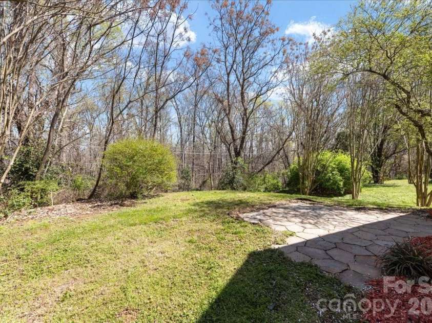 2872 Signal Court, Concord, NC 28025.  MLS# CAR4347290, YatesRealty ID 11363. 