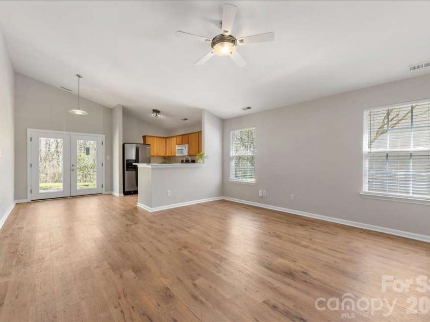 2872 Signal Court, Concord, NC 28025.  MLS# CAR4347290, YatesRealty ID 11363. Open floor plan