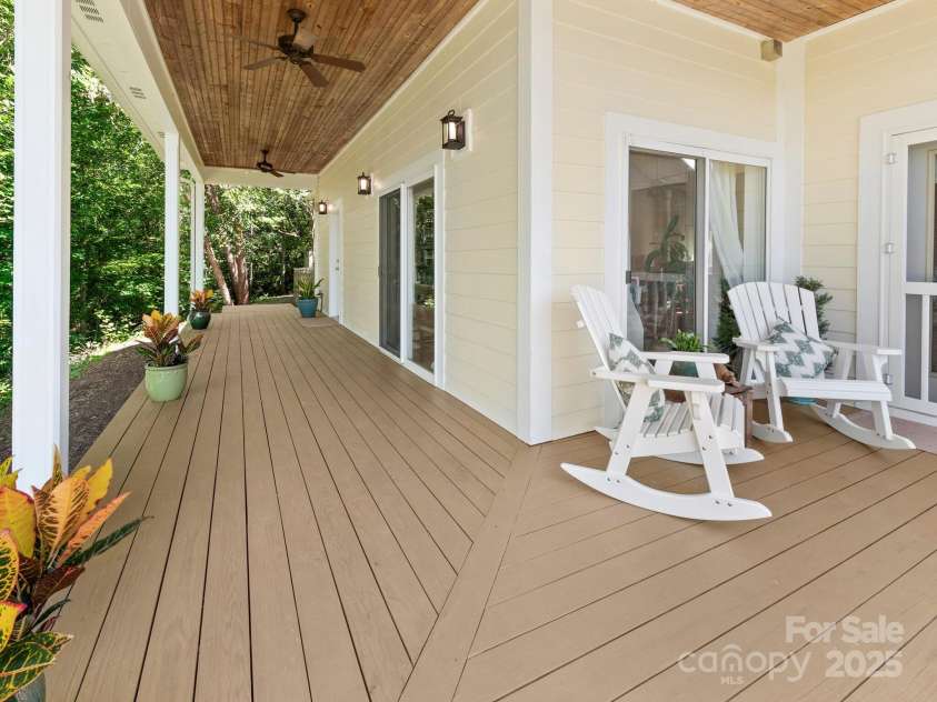 80 Ivy Cove Road, Fairview, NC 28730.  MLS# CAR4249223, YatesRealty ID 11363. 