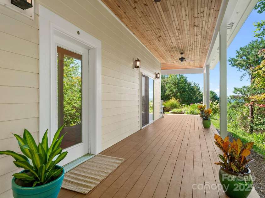 80 Ivy Cove Road, Fairview, NC 28730.  MLS# CAR4249223, YatesRealty ID 11363. 