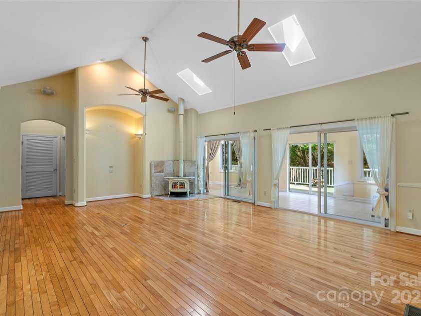 80 Ivy Cove Road, Fairview, NC 28730.  MLS# CAR4249223, YatesRealty ID 11363. 