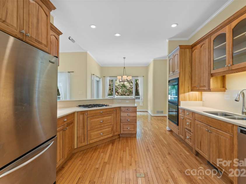 80 Ivy Cove Road, Fairview, NC 28730.  MLS# CAR4249223, YatesRealty ID 11363. 