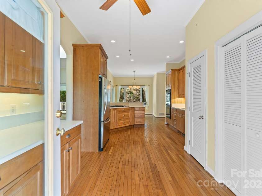 80 Ivy Cove Road, Fairview, NC 28730.  MLS# CAR4249223, YatesRealty ID 11363. 