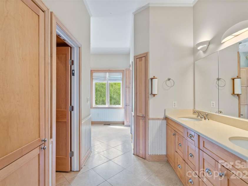 80 Ivy Cove Road, Fairview, NC 28730.  MLS# CAR4249223, YatesRealty ID 11363. 