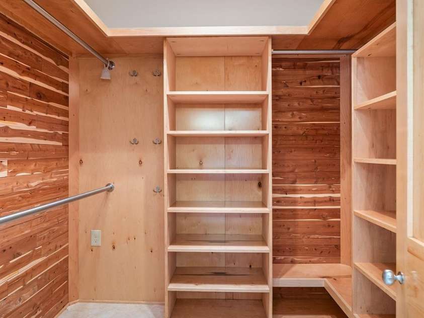 80 Ivy Cove Road, Fairview, NC 28730.  MLS# CAR4249223, YatesRealty ID 11363. 