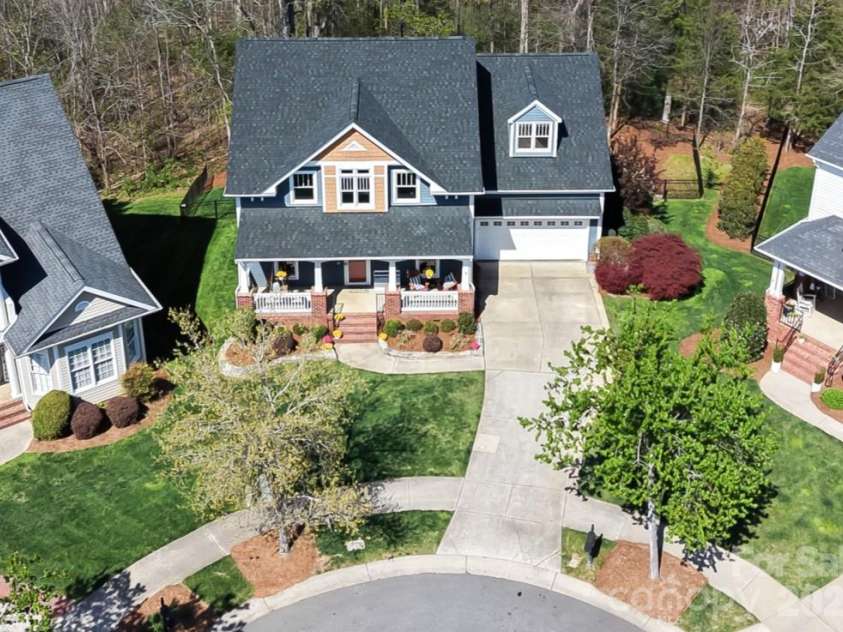 10238 Edgecliff Road, Huntersville, NC 28078.  MLS# CAR4362554, YatesRealty ID 11365. 