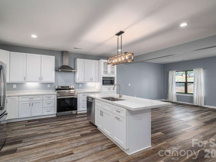 140 Shields Drive, Lincolnton, NC 28092.  MLS# CAR4364342, YatesRealty ID 11366. 