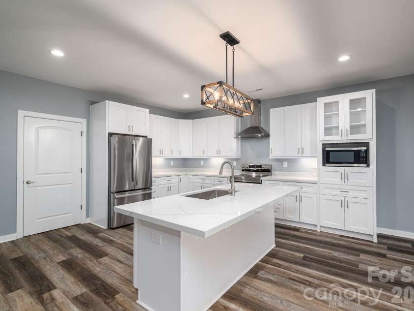 140 Shields Drive, Lincolnton, NC 28092.  MLS# CAR4364342, YatesRealty ID 11366. 
