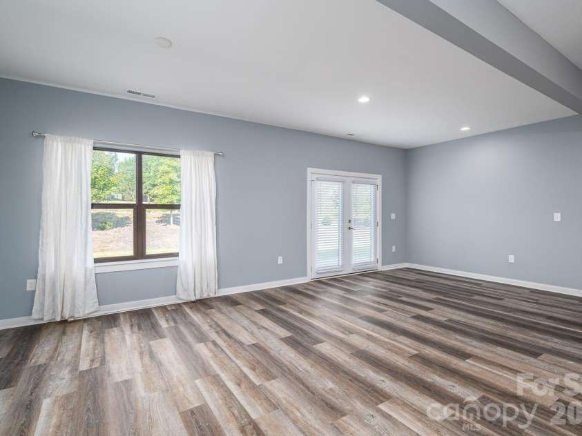 140 Shields Drive, Lincolnton, NC 28092.  MLS# CAR4364342, YatesRealty ID 11366. 