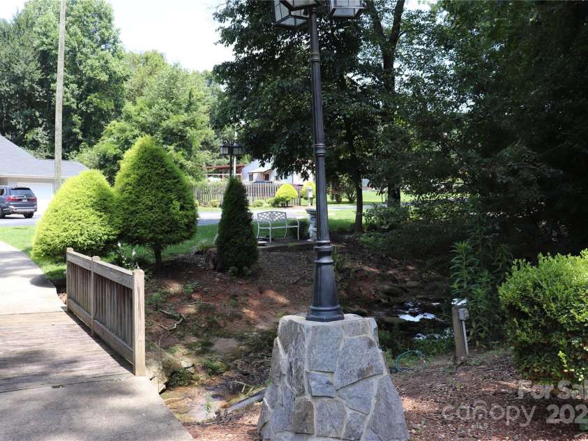 194 Jay Drive, Taylorsville, NC 28681.  MLS# CAR4204128, YatesRealty ID 11366. 194 E Jay Drive