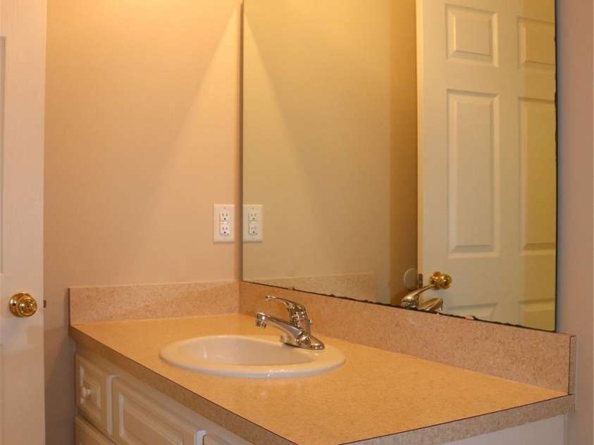 194 Jay Drive, Taylorsville, NC 28681.  MLS# CAR4204128, YatesRealty ID 11366. Full Bath