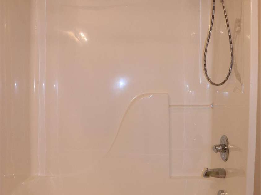 194 Jay Drive, Taylorsville, NC 28681.  MLS# CAR4204128, YatesRealty ID 11366. Full Bath