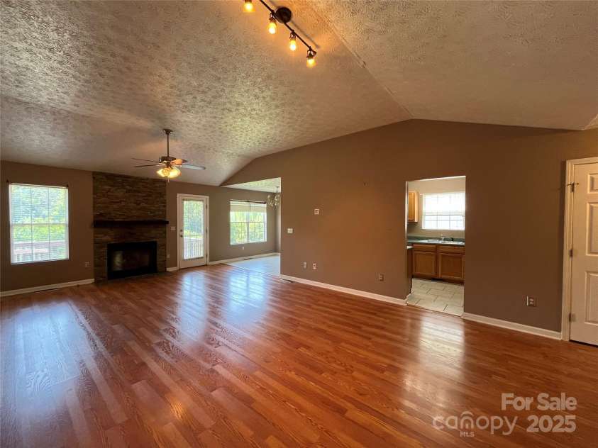 37 Woodridge View Court, Hendersonville, NC 28791.  MLS# CAR4255791, YatesRealty ID 11369. 