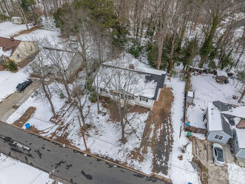 610 Washington Street, Cramerton, NC 28032.  MLS# CAR4337410, YatesRealty ID 11369. 
