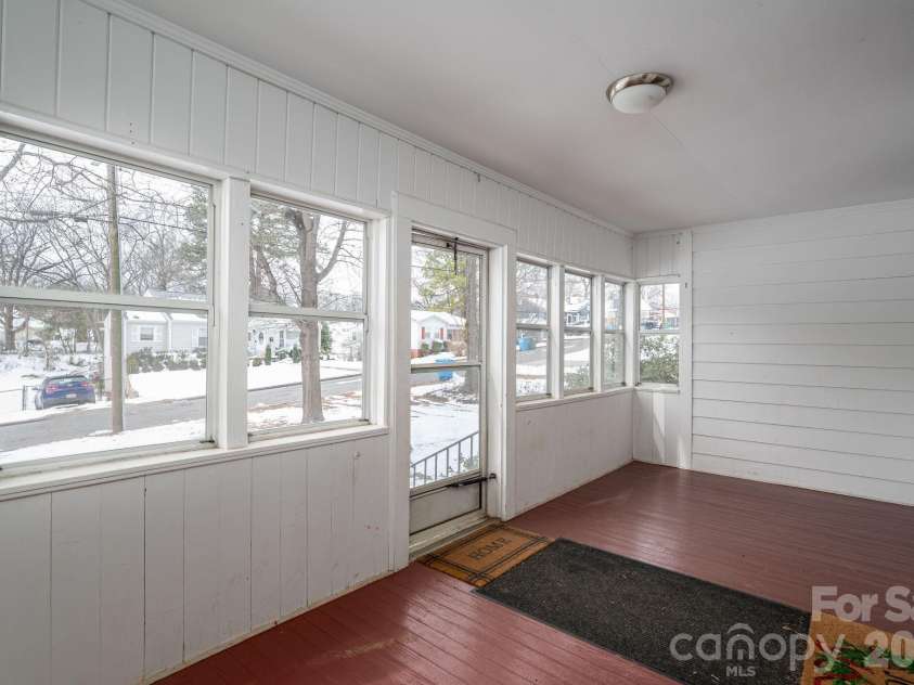 610 Washington Street, Cramerton, NC 28032.  MLS# CAR4337410, YatesRealty ID 11369. 