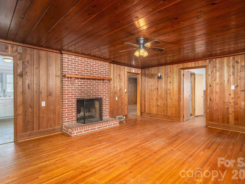 610 Washington Street, Cramerton, NC 28032.  MLS# CAR4337410, YatesRealty ID 11369. 