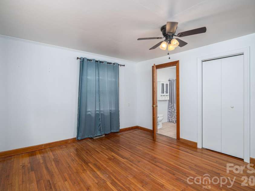 610 Washington Street, Cramerton, NC 28032.  MLS# CAR4337410, YatesRealty ID 11369. 