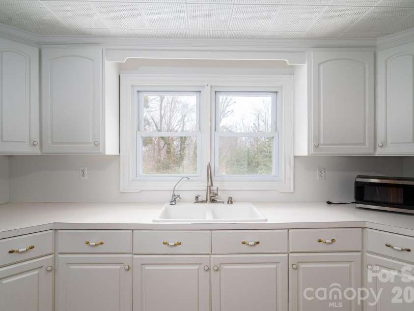 610 Washington Street, Cramerton, NC 28032.  MLS# CAR4337410, YatesRealty ID 11369. 