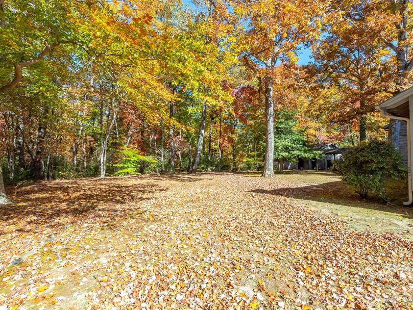 102 Weaver Mill Road, Columbus, NC 28722.  MLS# CAR4373016, YatesRealty ID 1137. Easy to build terrain