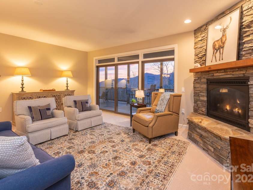 120 Pleasant View Boulevard, Sugar Mountain, NC 28604.  MLS# CAR4329178, YatesRealty ID 1137. 