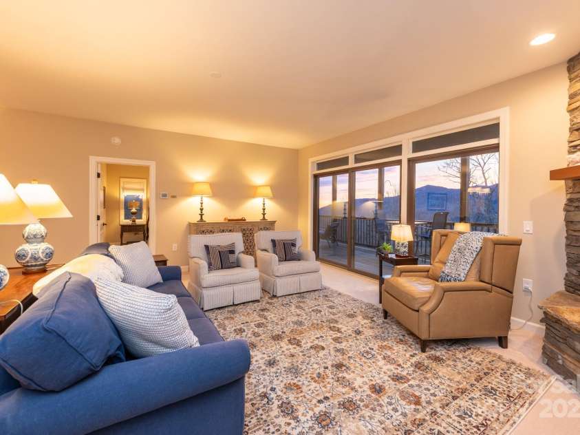 120 Pleasant View Boulevard, Sugar Mountain, NC 28604.  MLS# CAR4329178, YatesRealty ID 1137. 