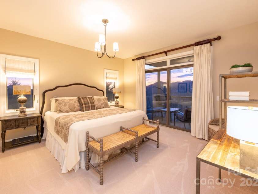 120 Pleasant View Boulevard, Sugar Mountain, NC 28604.  MLS# CAR4329178, YatesRealty ID 1137. 