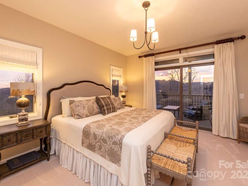 120 Pleasant View Boulevard, Sugar Mountain, NC 28604.  MLS# CAR4329178, YatesRealty ID 1137. 