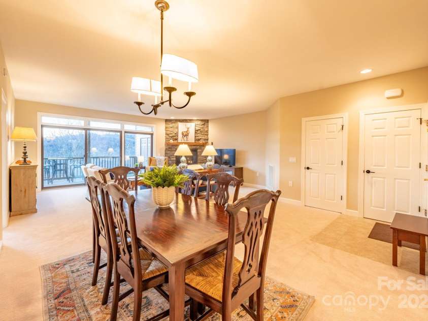 120 Pleasant View Boulevard, Sugar Mountain, NC 28604.  MLS# CAR4329178, YatesRealty ID 1137. 