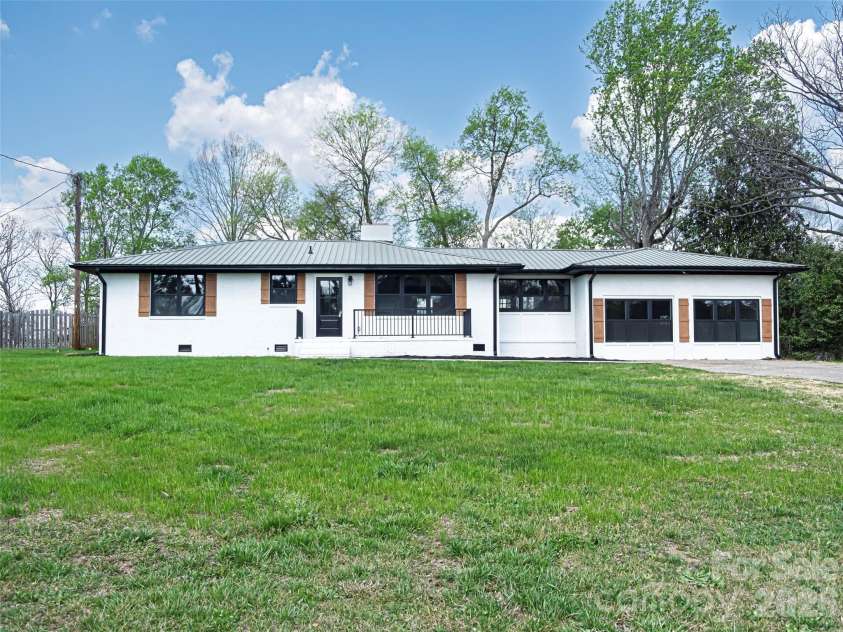 1325 Armstrong Road, Belmont, NC 28012.  MLS# CAR4359211, YatesRealty ID 11370. 