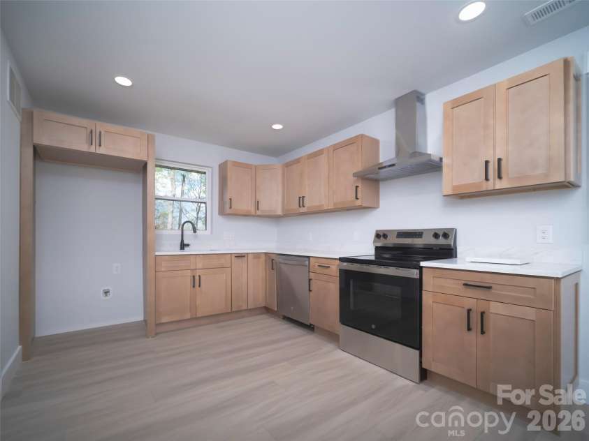 1325 Armstrong Road, Belmont, NC 28012.  MLS# CAR4359211, YatesRealty ID 11370. 
