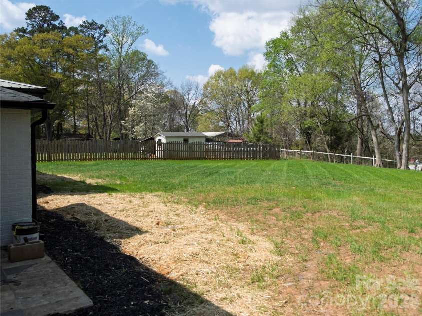 1325 Armstrong Road, Belmont, NC 28012.  MLS# CAR4359211, YatesRealty ID 11370. 