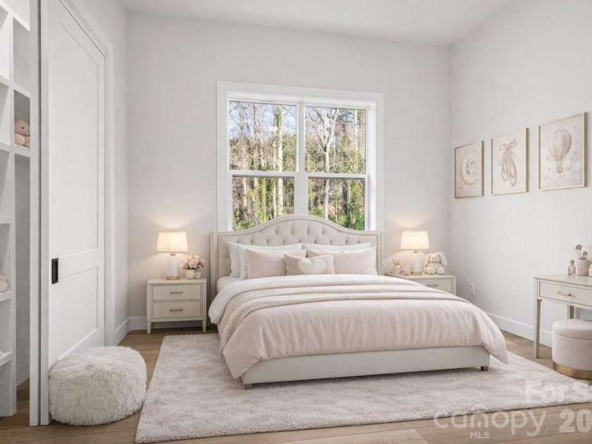 8 Overlook Place, Asheville, NC 28803.  MLS# CAR4365742, YatesRealty ID 11371. Virtually Staged