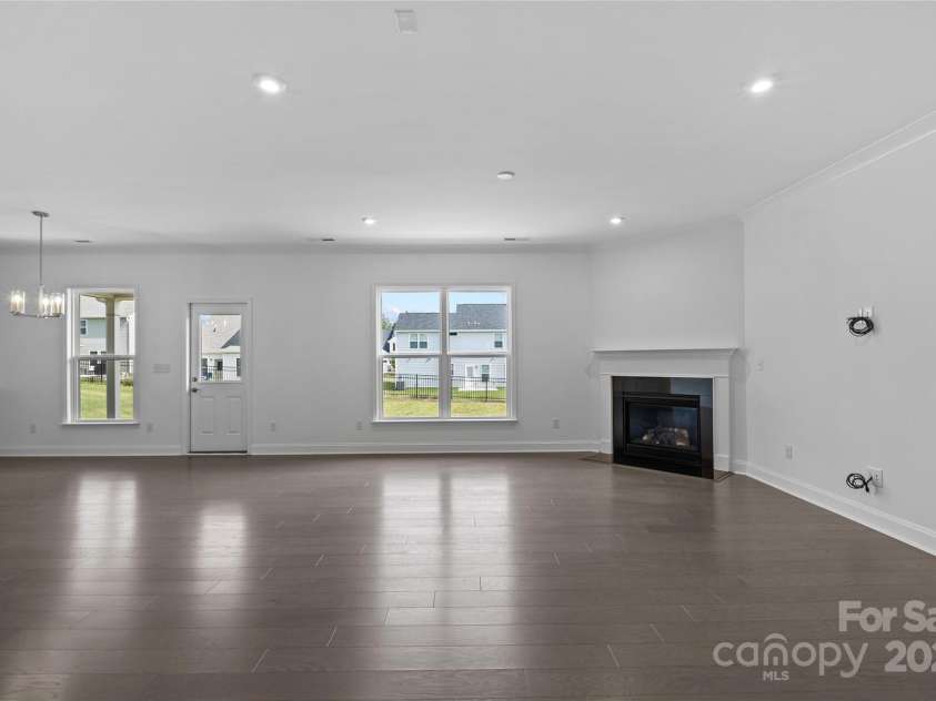 13939 Penbury Lane, Charlotte, NC 28278.  MLS# CAR4251944, YatesRealty ID 11372. Great room colors may vary