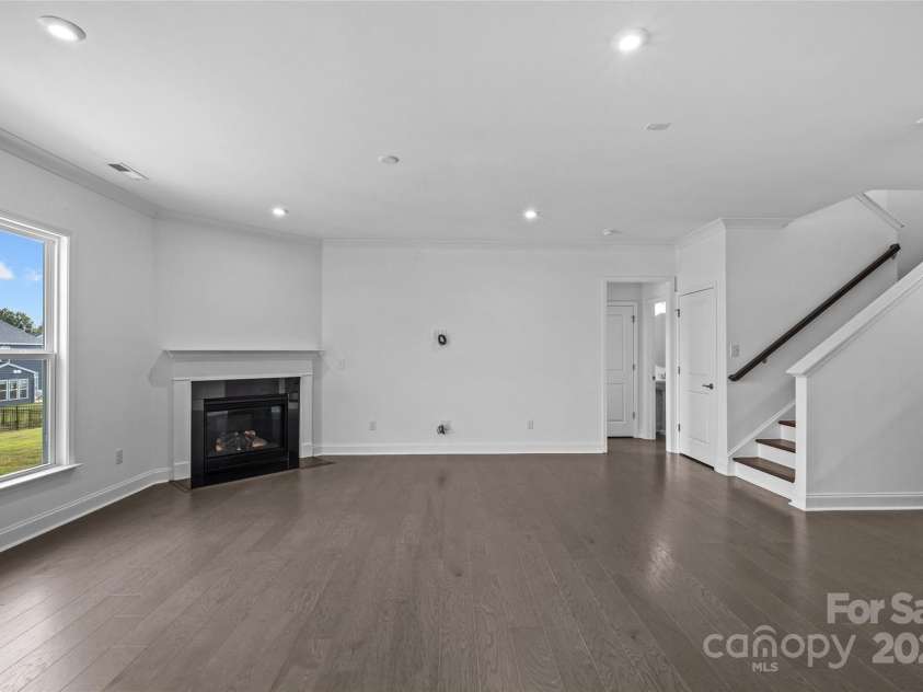 13939 Penbury Lane, Charlotte, NC 28278.  MLS# CAR4251944, YatesRealty ID 11372. Great room colors may vary