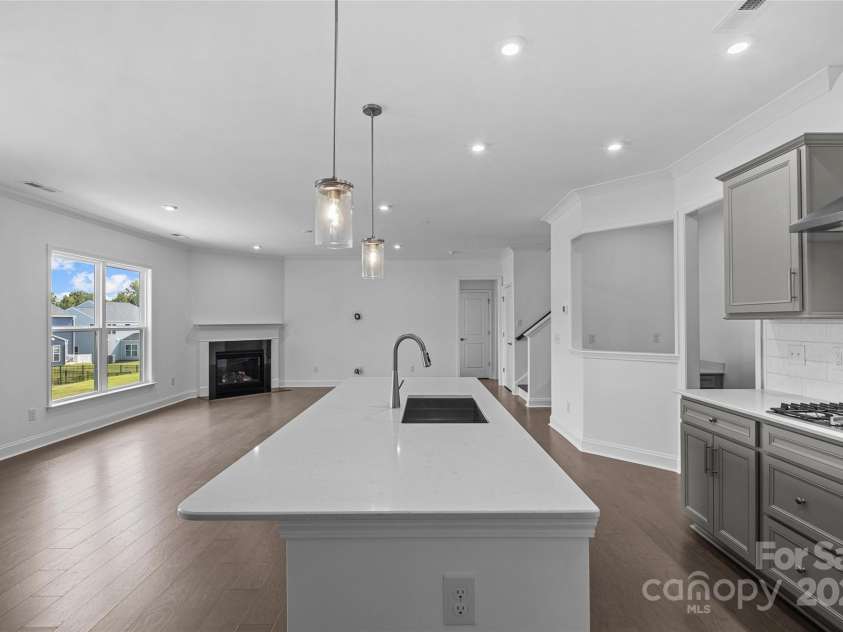 13939 Penbury Lane, Charlotte, NC 28278.  MLS# CAR4251944, YatesRealty ID 11372. K