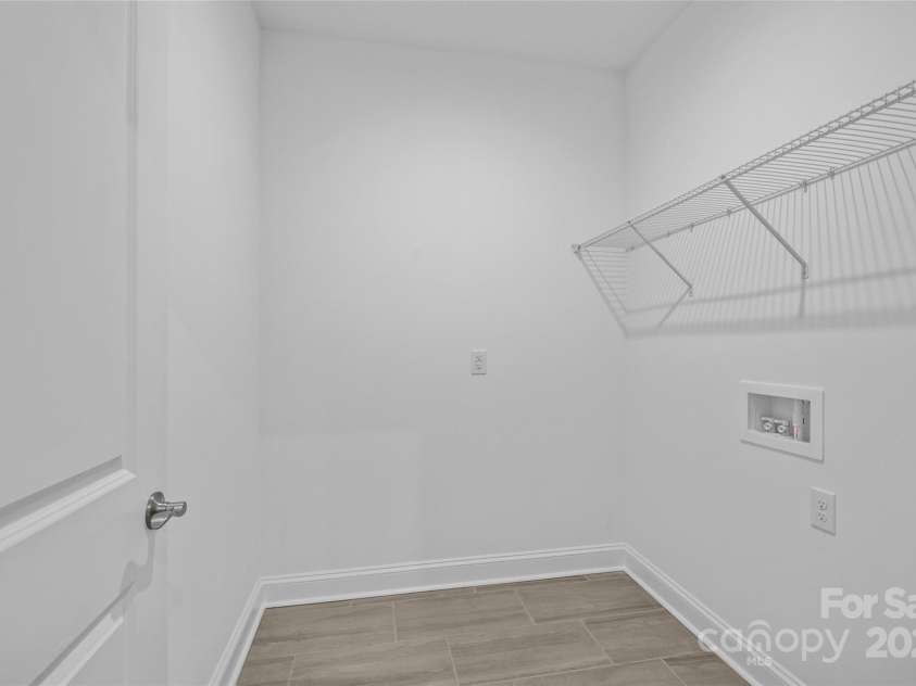 13939 Penbury Lane, Charlotte, NC 28278.  MLS# CAR4251944, YatesRealty ID 11372. Owner's closet