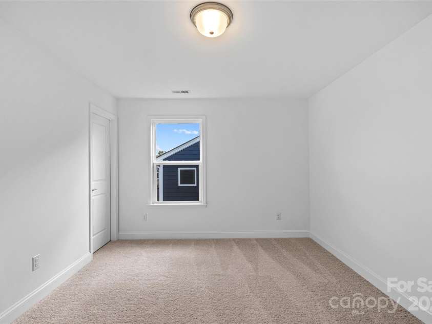 13939 Penbury Lane, Charlotte, NC 28278.  MLS# CAR4251944, YatesRealty ID 11372. Third bedroom