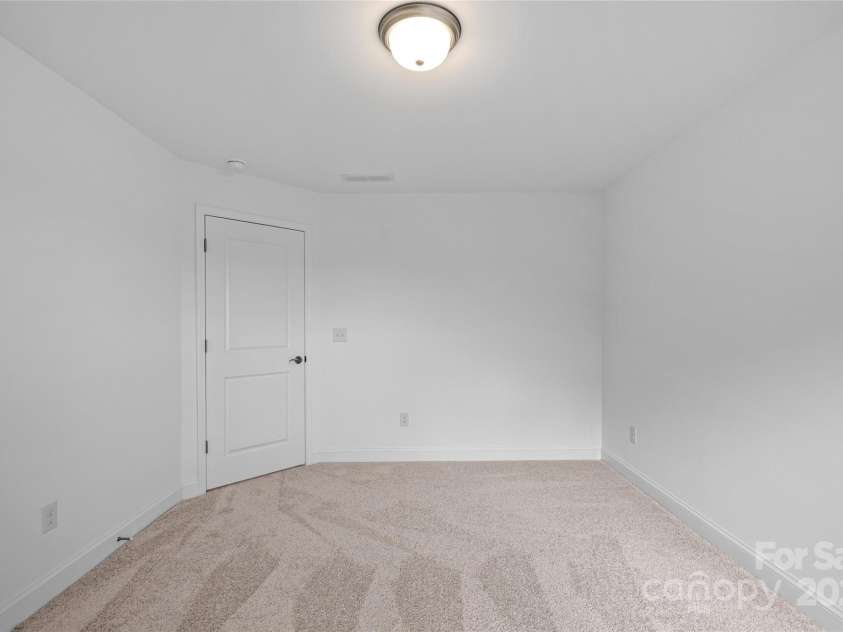 13939 Penbury Lane, Charlotte, NC 28278.  MLS# CAR4251944, YatesRealty ID 11372. Third bedroom