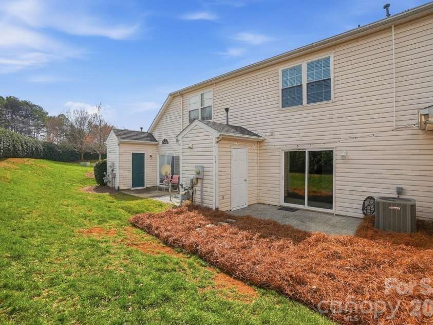 7531 Pilot Cove Court, Denver, NC 28037.  MLS# CAR4349655, YatesRealty ID 11372. 