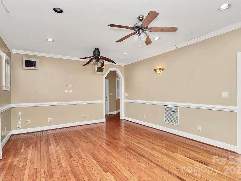 261 Melrose Drive, Concord, NC 28025.  MLS# CAR4255935, YatesRealty ID 11373. 