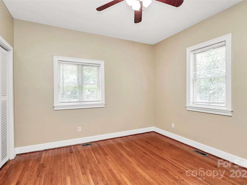 261 Melrose Drive, Concord, NC 28025.  MLS# CAR4255935, YatesRealty ID 11373. 