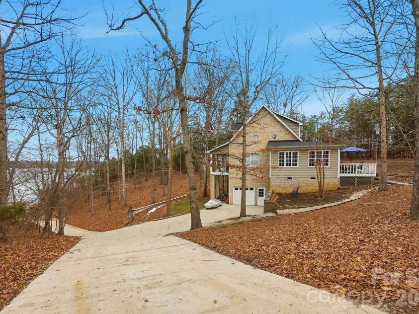 4737 Betty Davis Drive, York, SC 29745.  MLS# CAR4342456, YatesRealty ID 11374. 