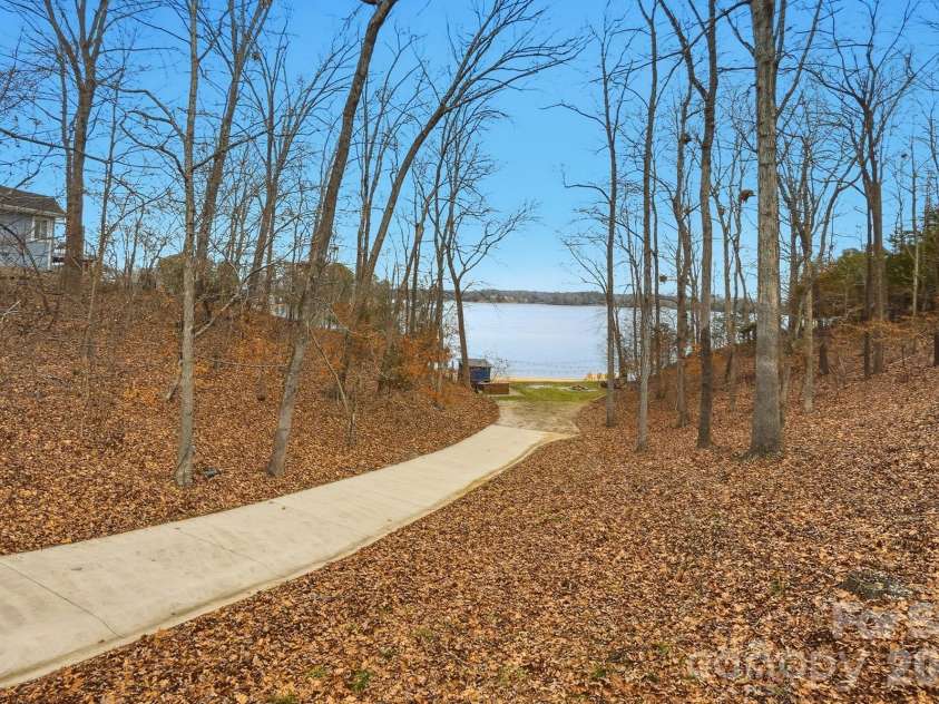 4737 Betty Davis Drive, York, SC 29745.  MLS# CAR4342456, YatesRealty ID 11374. 