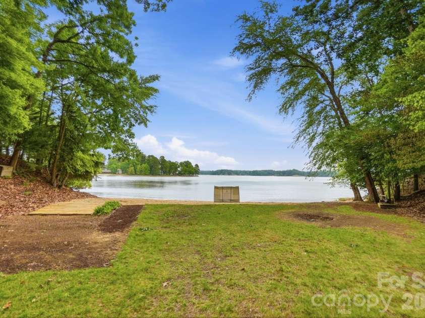 4737 Betty Davis Drive, York, SC 29745.  MLS# CAR4342456, YatesRealty ID 11374. 