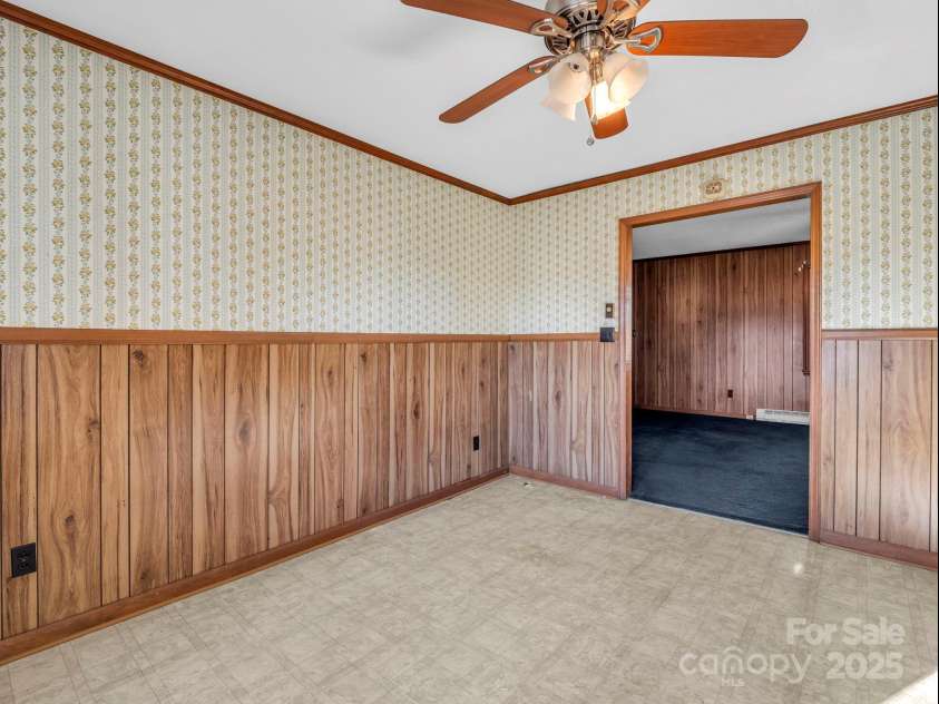 1914 Buffalo Shoals Road, Lincolnton, NC 28092.  MLS# CAR4330486, YatesRealty ID 11375. Dining area