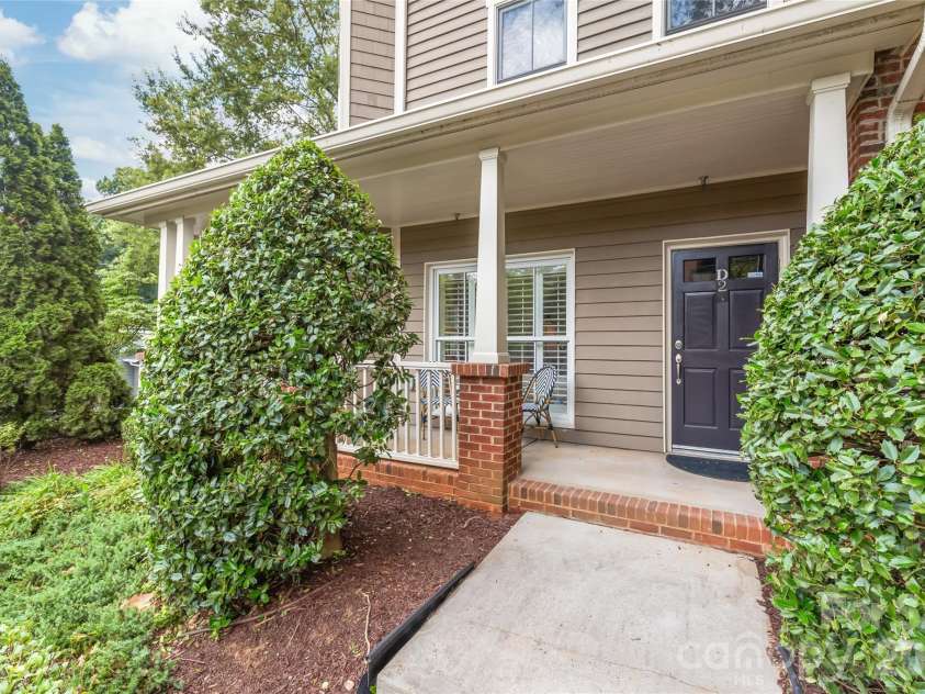 2000 Euclid Avenue, Charlotte, NC 28203.  MLS# CAR4401189, YatesRealty ID 11376. 