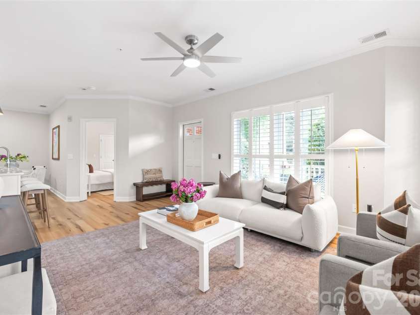 2000 Euclid Avenue, Charlotte, NC 28203.  MLS# CAR4401189, YatesRealty ID 11376. 