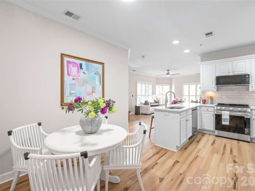2000 Euclid Avenue, Charlotte, NC 28203.  MLS# CAR4401189, YatesRealty ID 11376. 