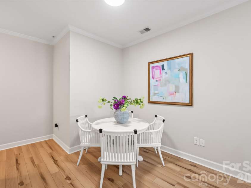 2000 Euclid Avenue, Charlotte, NC 28203.  MLS# CAR4401189, YatesRealty ID 11376. 