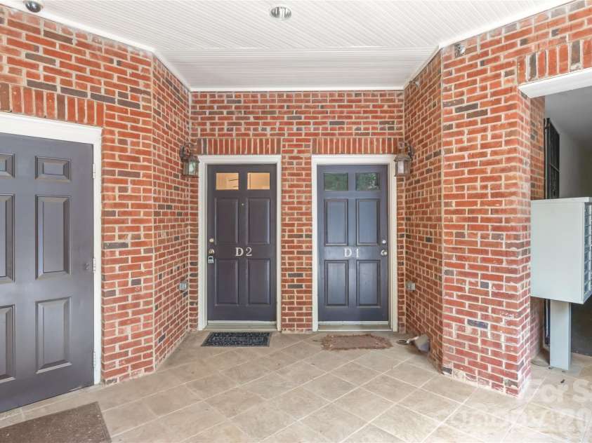 2000 Euclid Avenue, Charlotte, NC 28203.  MLS# CAR4401189, YatesRealty ID 11376. 